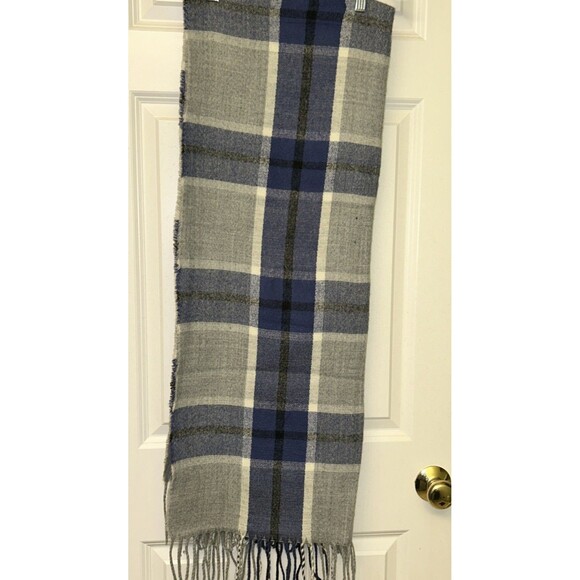 Pretty Persuasions Scarf/ Shawl Plaid Blue White Grey Fringe 72x27 Super Soft - Picture 1 of 5